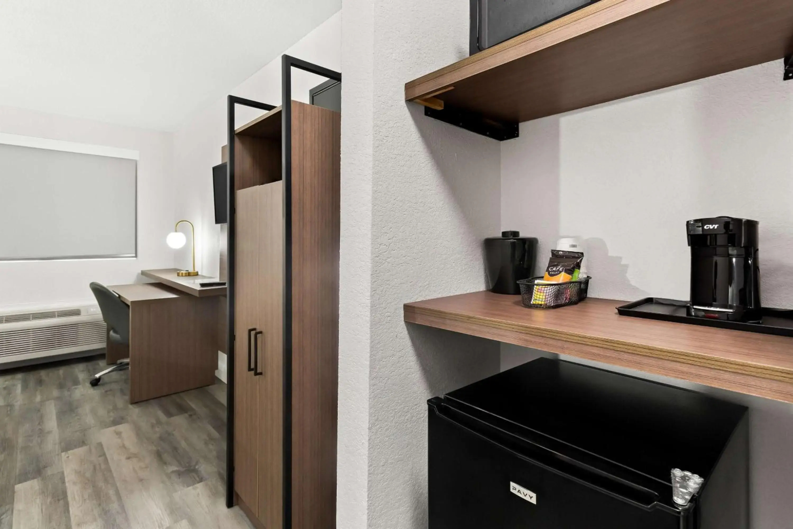SureStay by Best Western Groves
