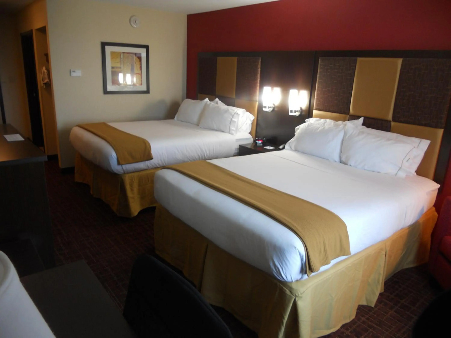 Holiday Inn Express & Suites Greensburg by IHG