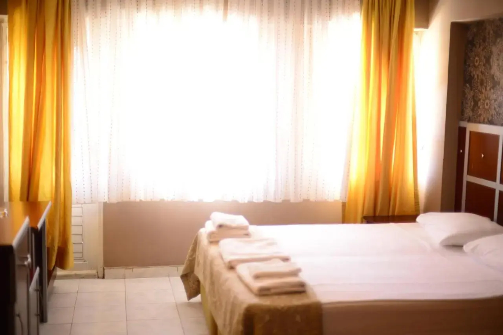 Eras Hotel