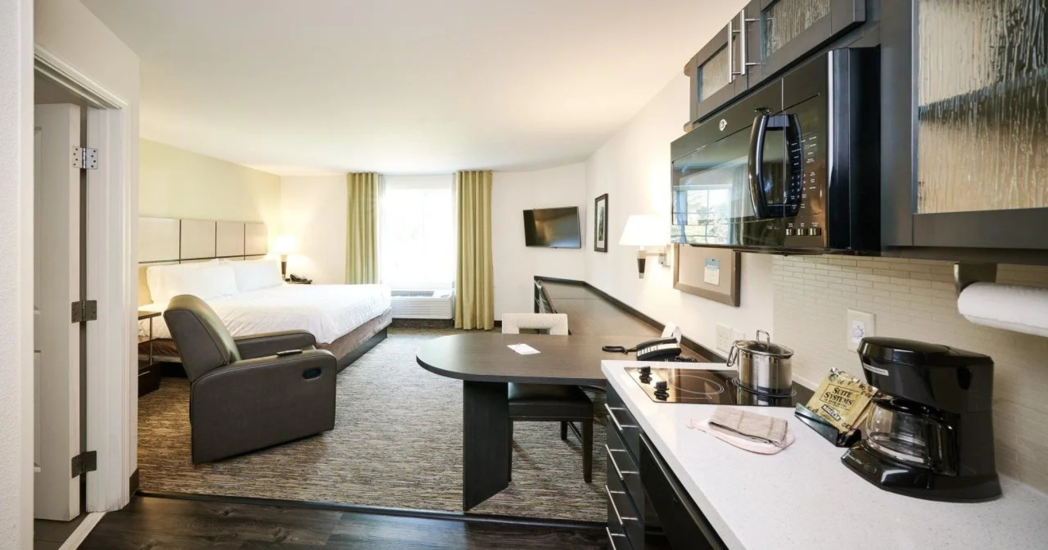 Sonesta Simply Suites Nanuet