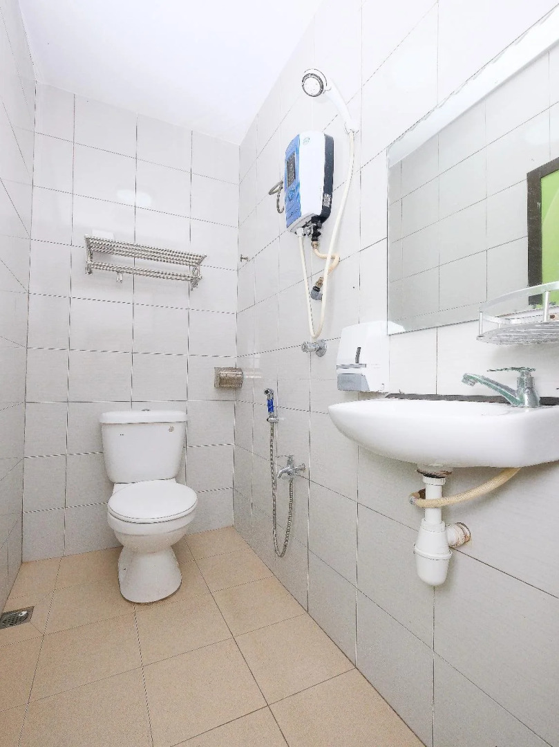 OYO 850 Gold Star Hotel