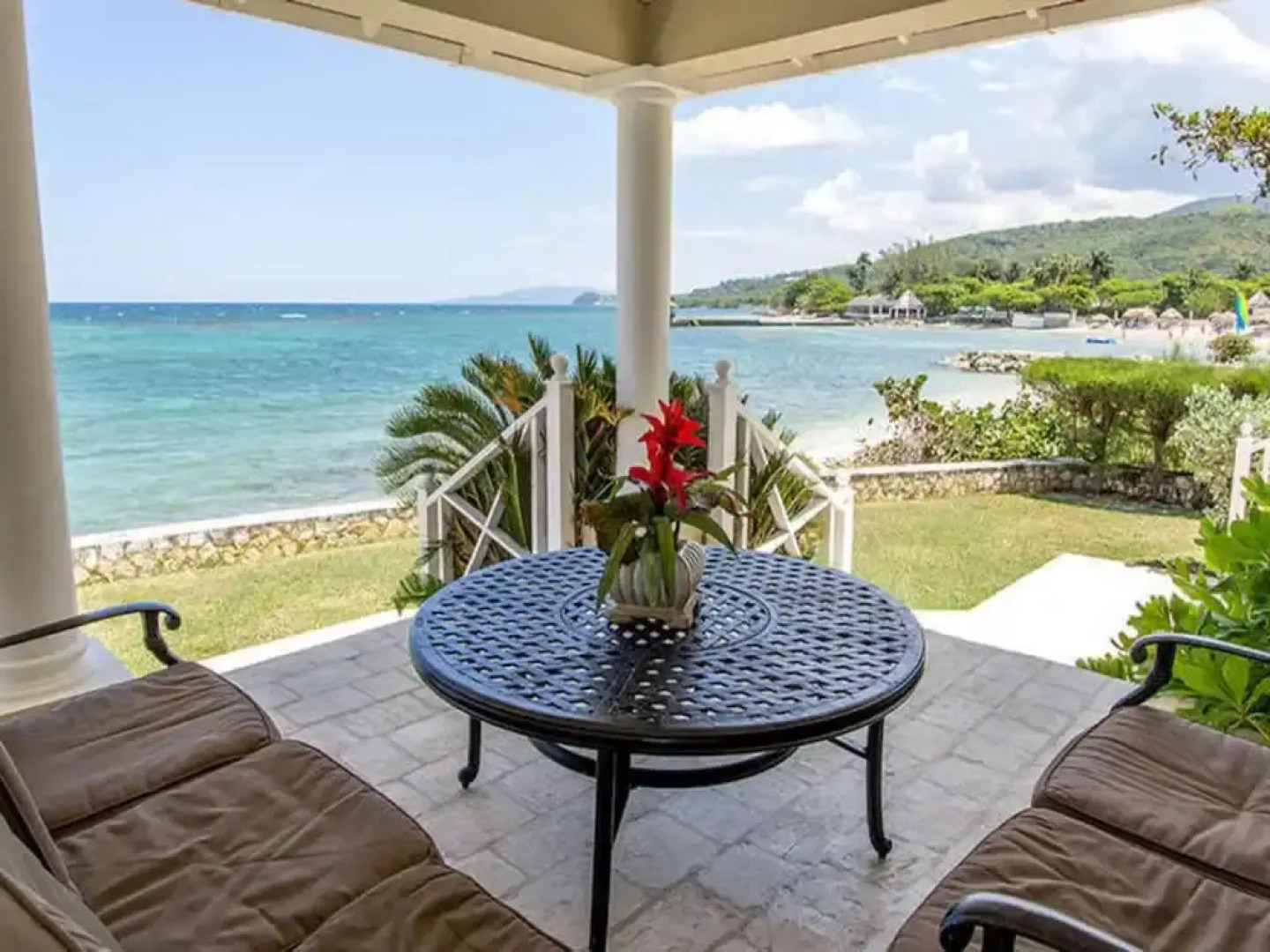 Sunny Vacation Villa 21