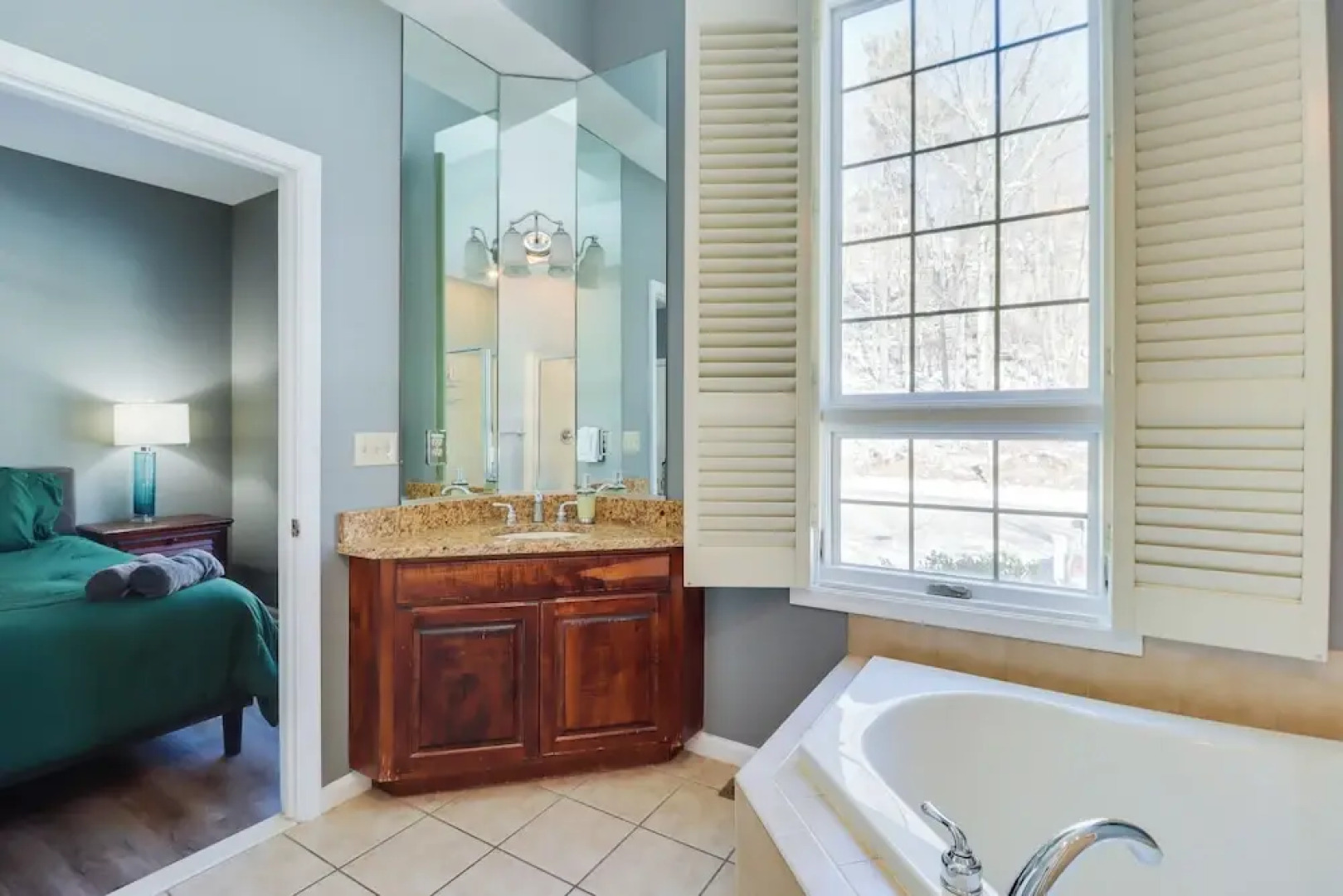 Hot Tub & Community Perks: Big Boulder Lake Escape