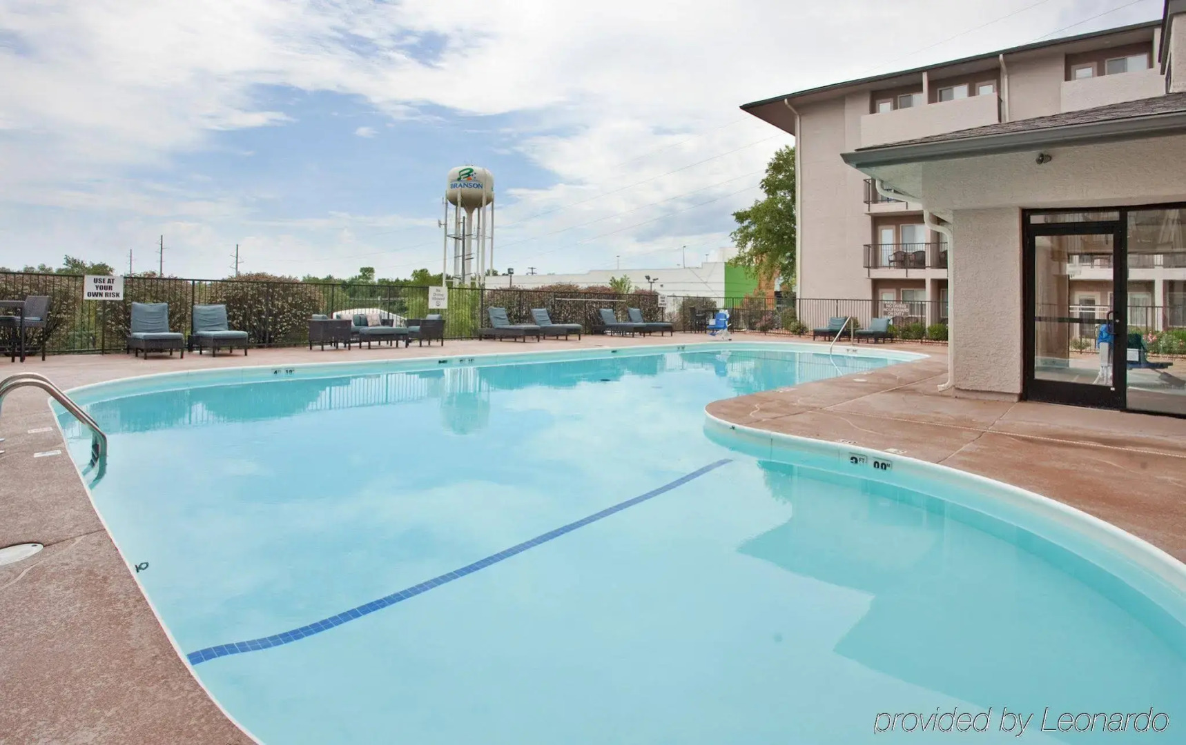 Holiday Inn Express Hotel & Suites Branson 76 Central by IHG