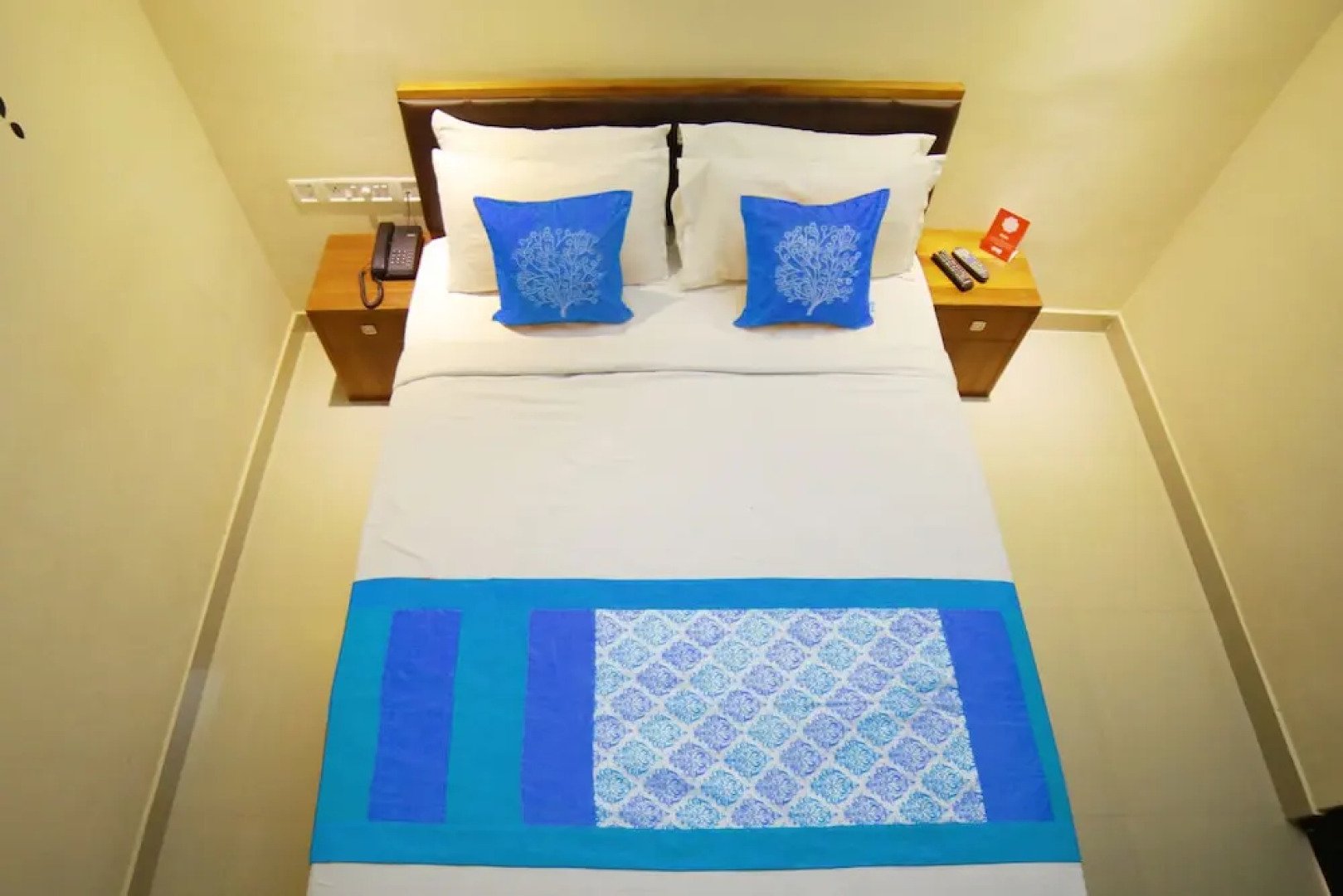 OYO 2300 Hotel The Platinum Inn