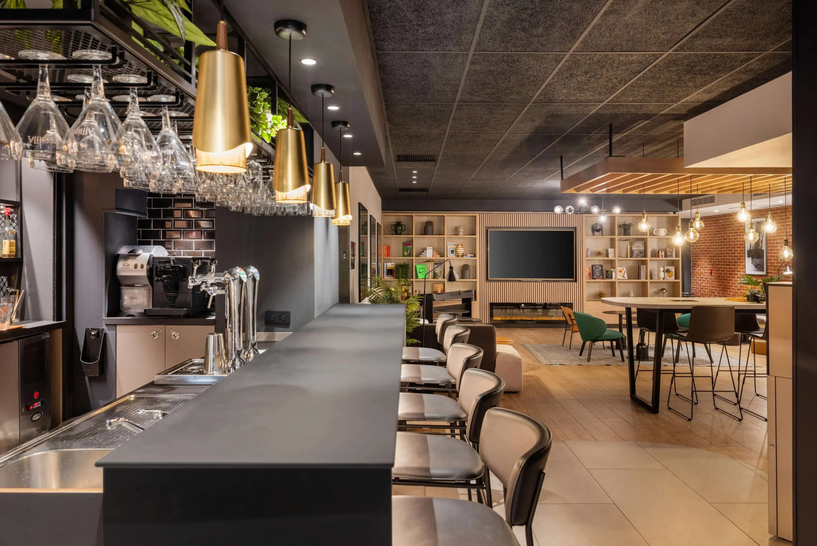 Hôtel Restaurant Campanile Paris 19 - La Villette