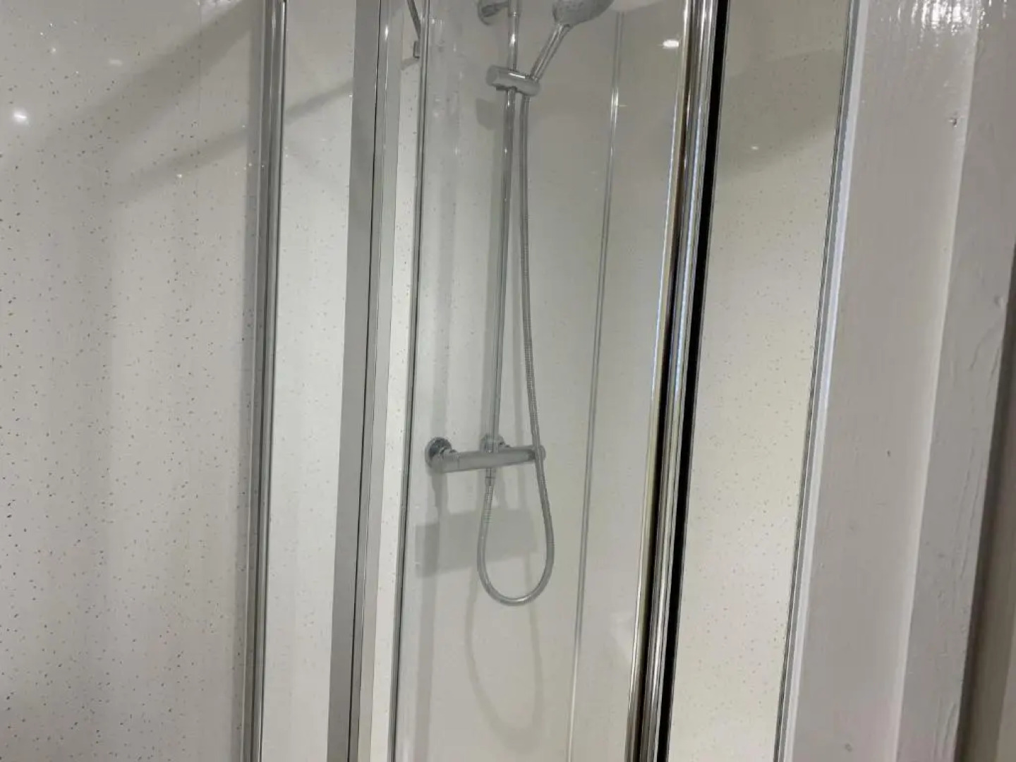 Southernwood - Garden Lodge 10