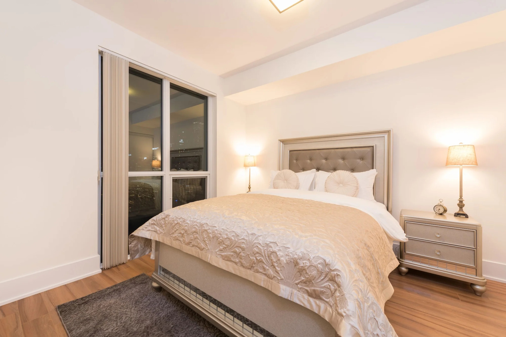 Grand Royal Condos - CN Tower