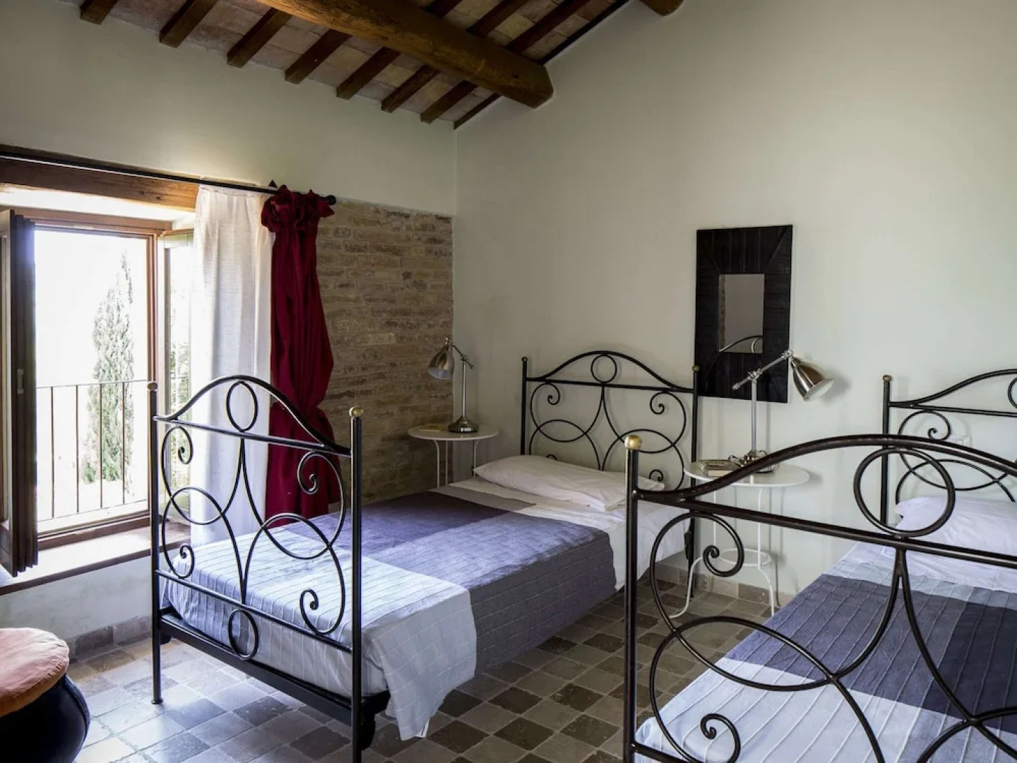 Hillside Retreat in San Savino