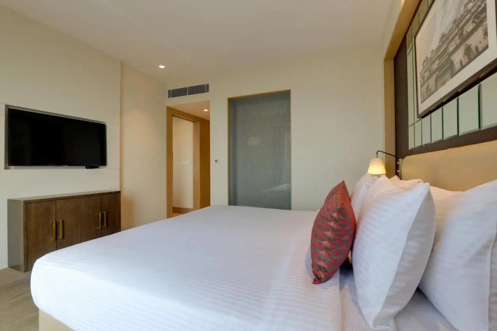 Lemon Tree Hotel Jhansi