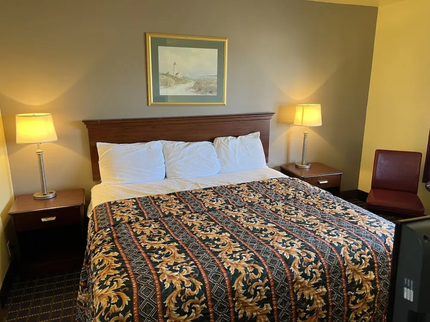 Crows Nest Inn Tawas