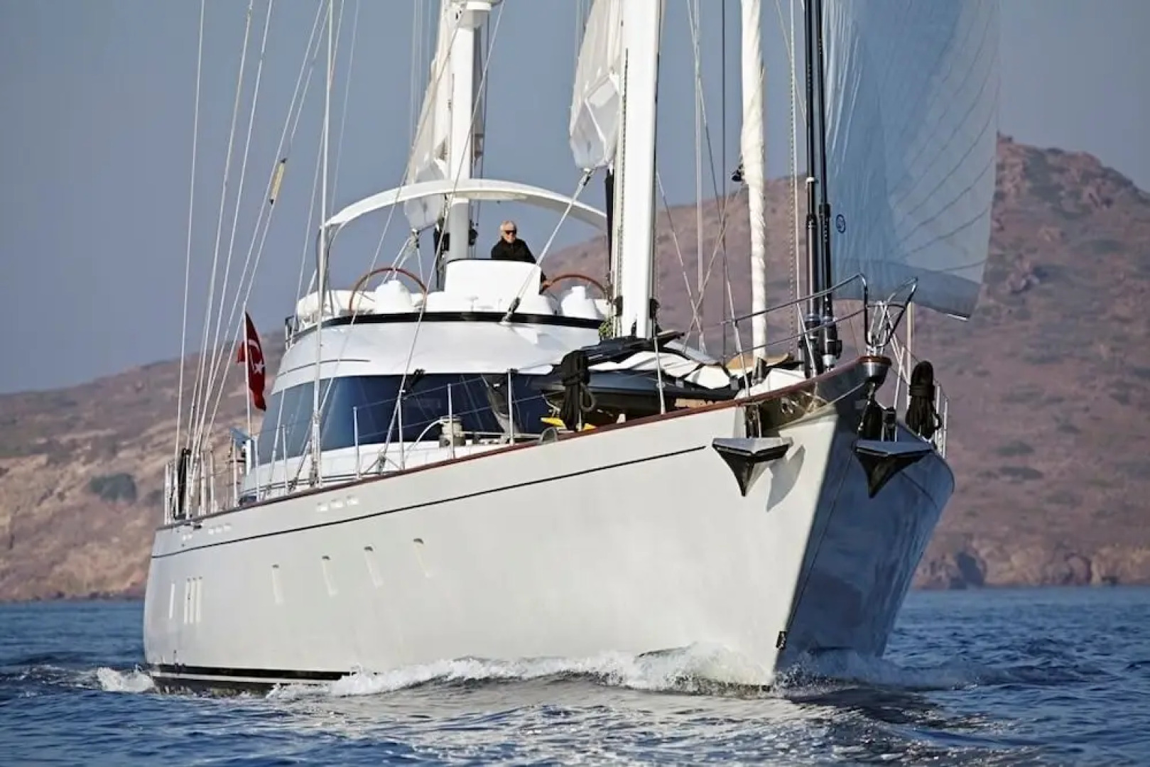Sailing Yacht Glorious