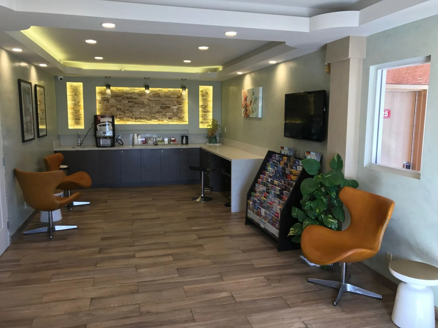 Crystal Inn Suites & Spas