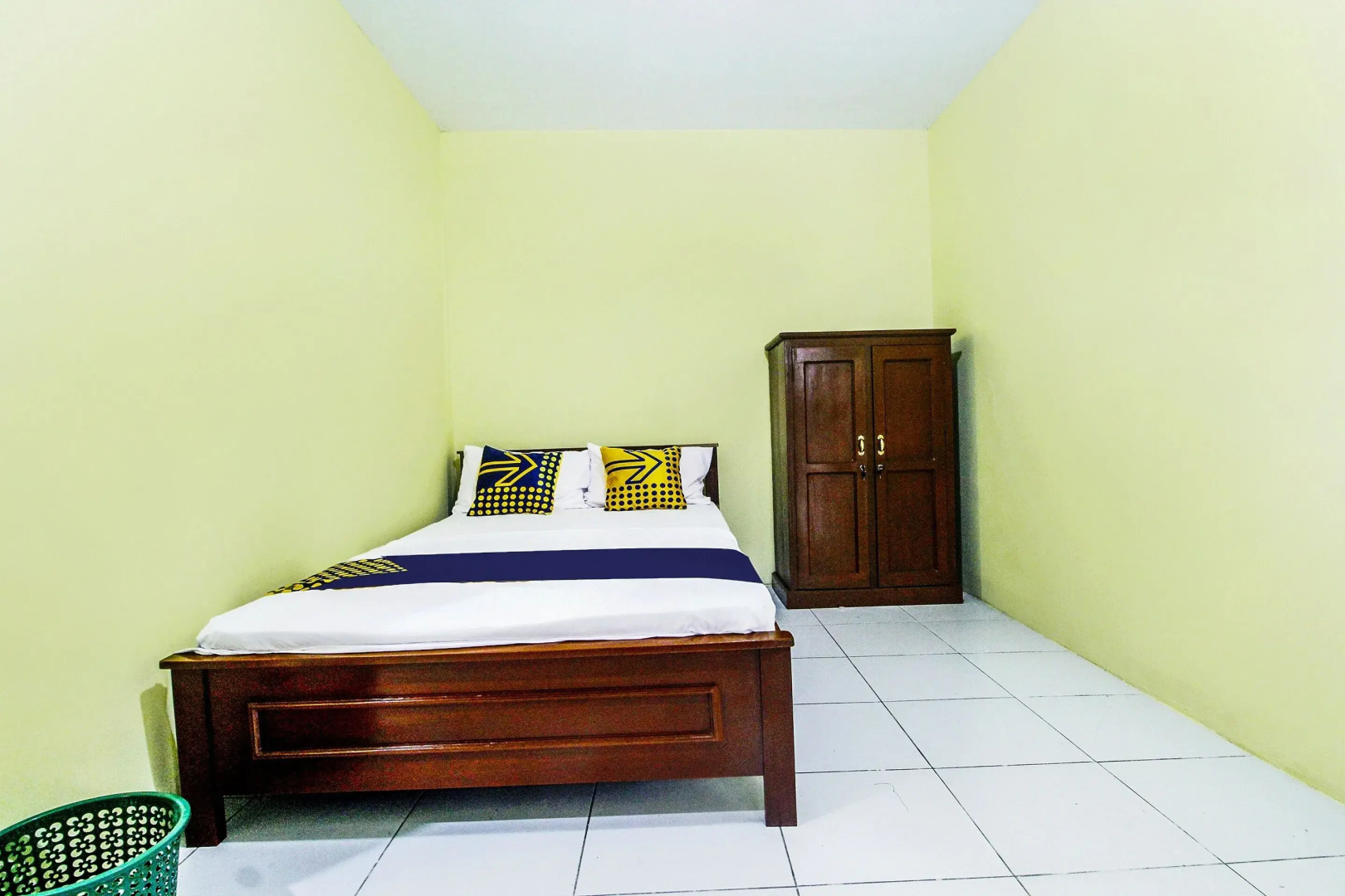 OYO Life 91606 Nadin Guest House Syariah