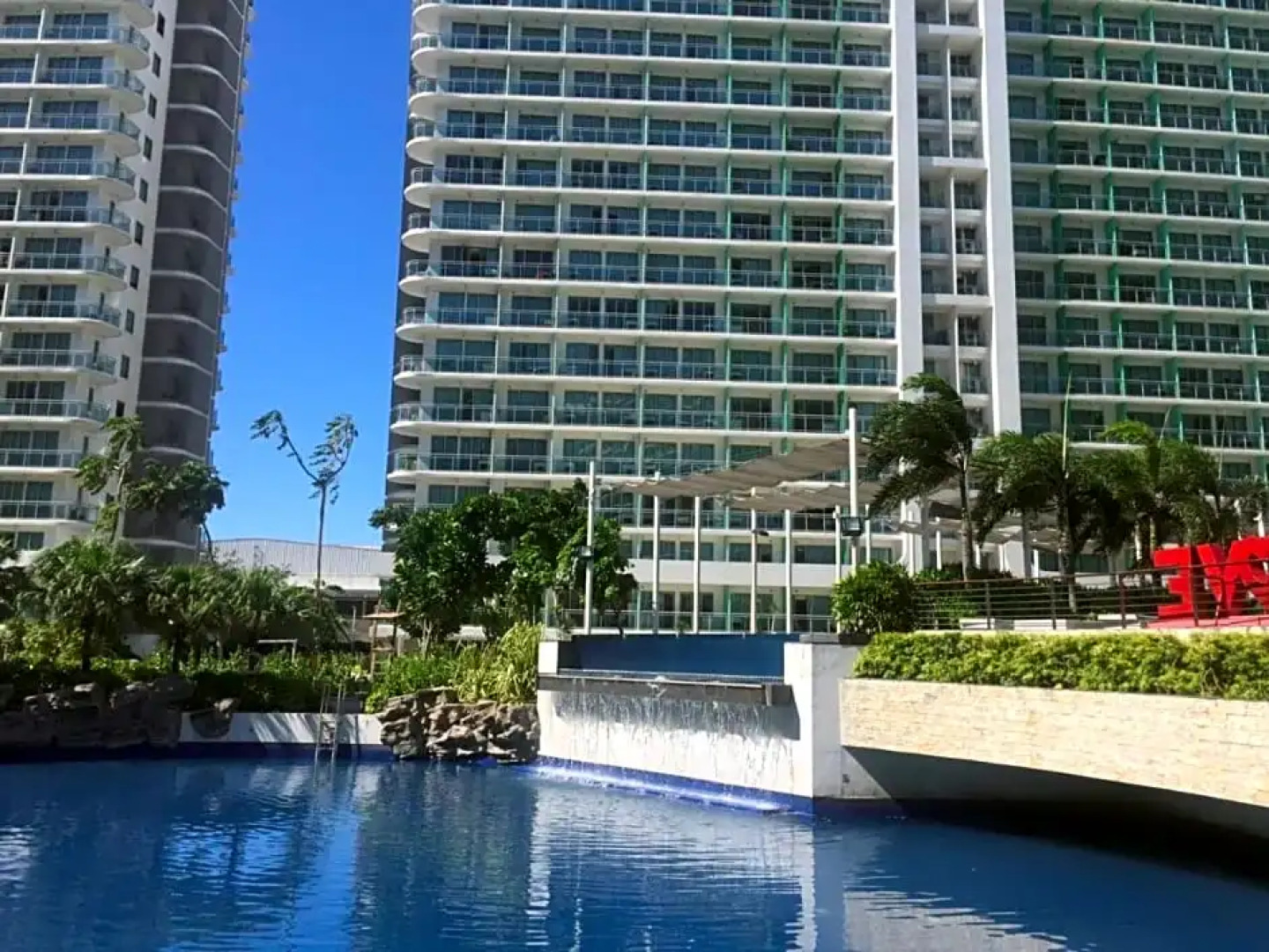 Azure Urban Beach Resort Manila by Radlett