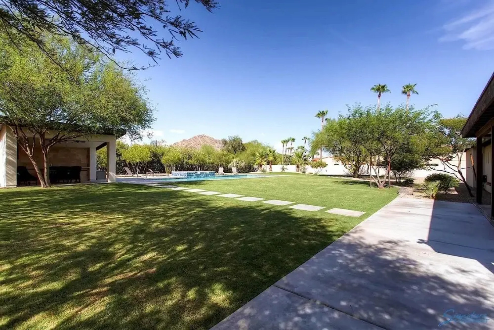 Bella Lincoln Estate Signature Vacation Rentals