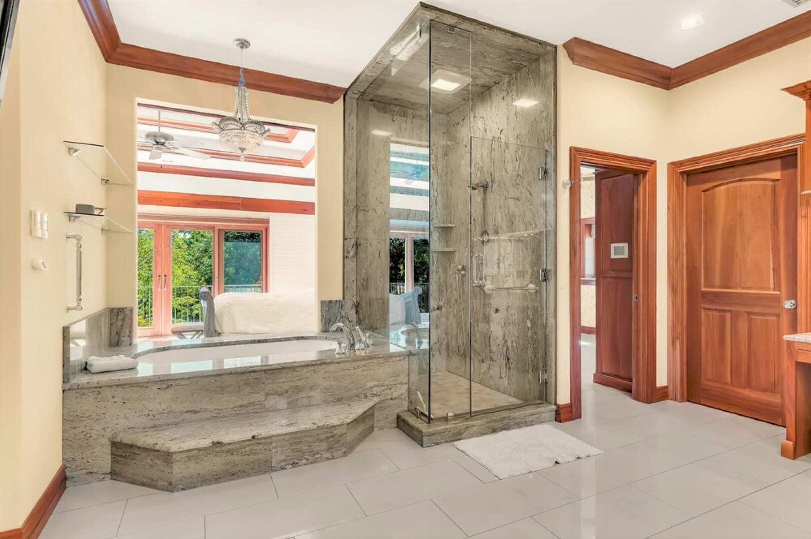 Tuckers Cove 7 Bedroom Home by RedAwning