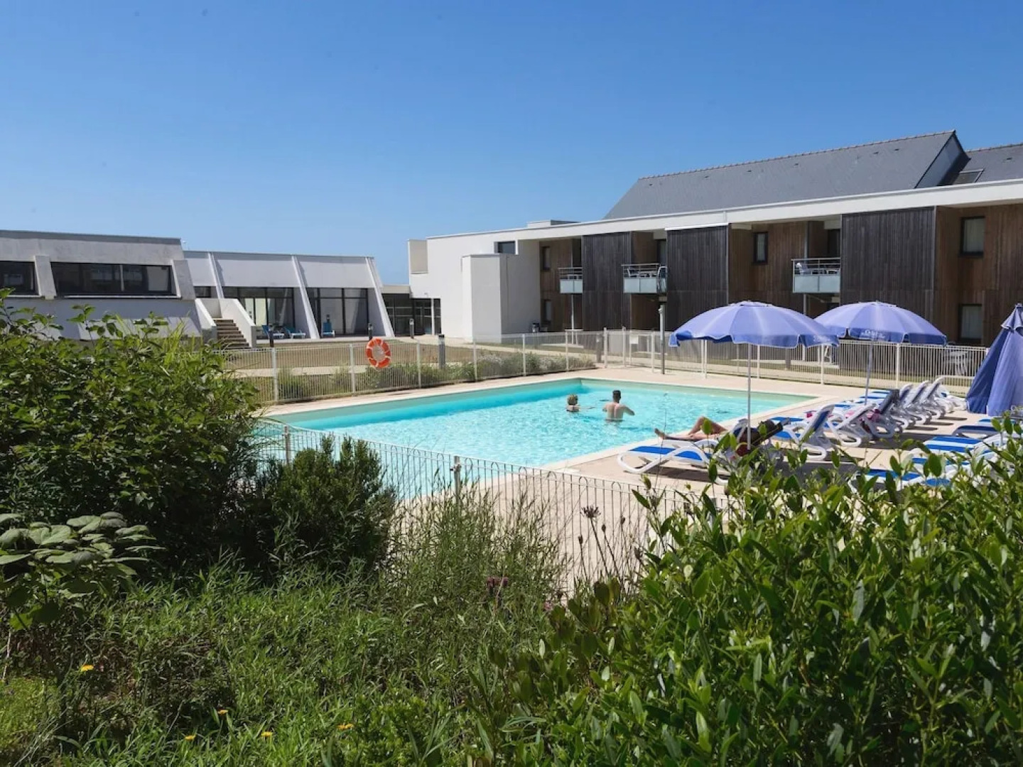 Nicely maintained apartment 100 meters from the beach of Guidel