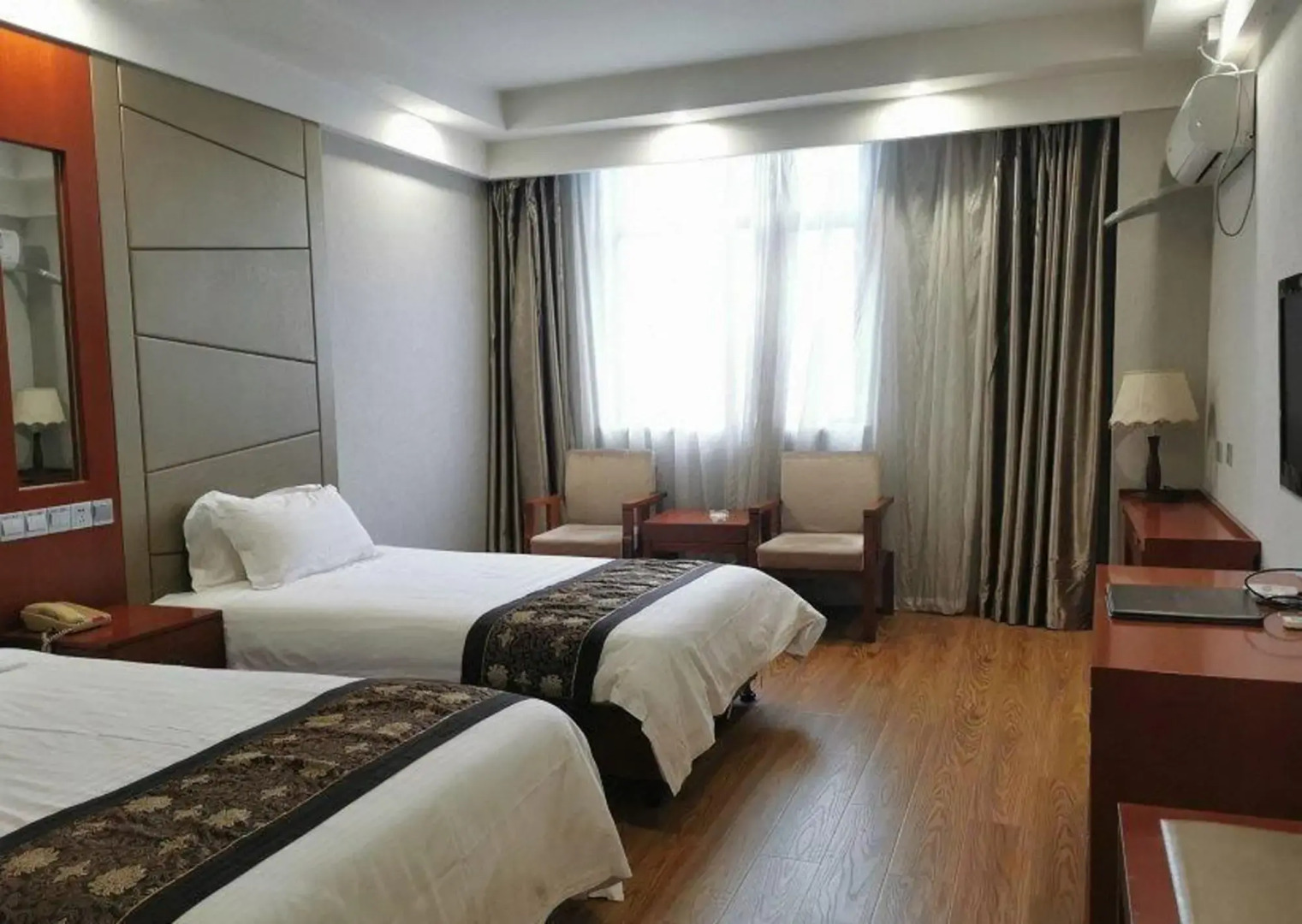 Bin Jiang International Hotel