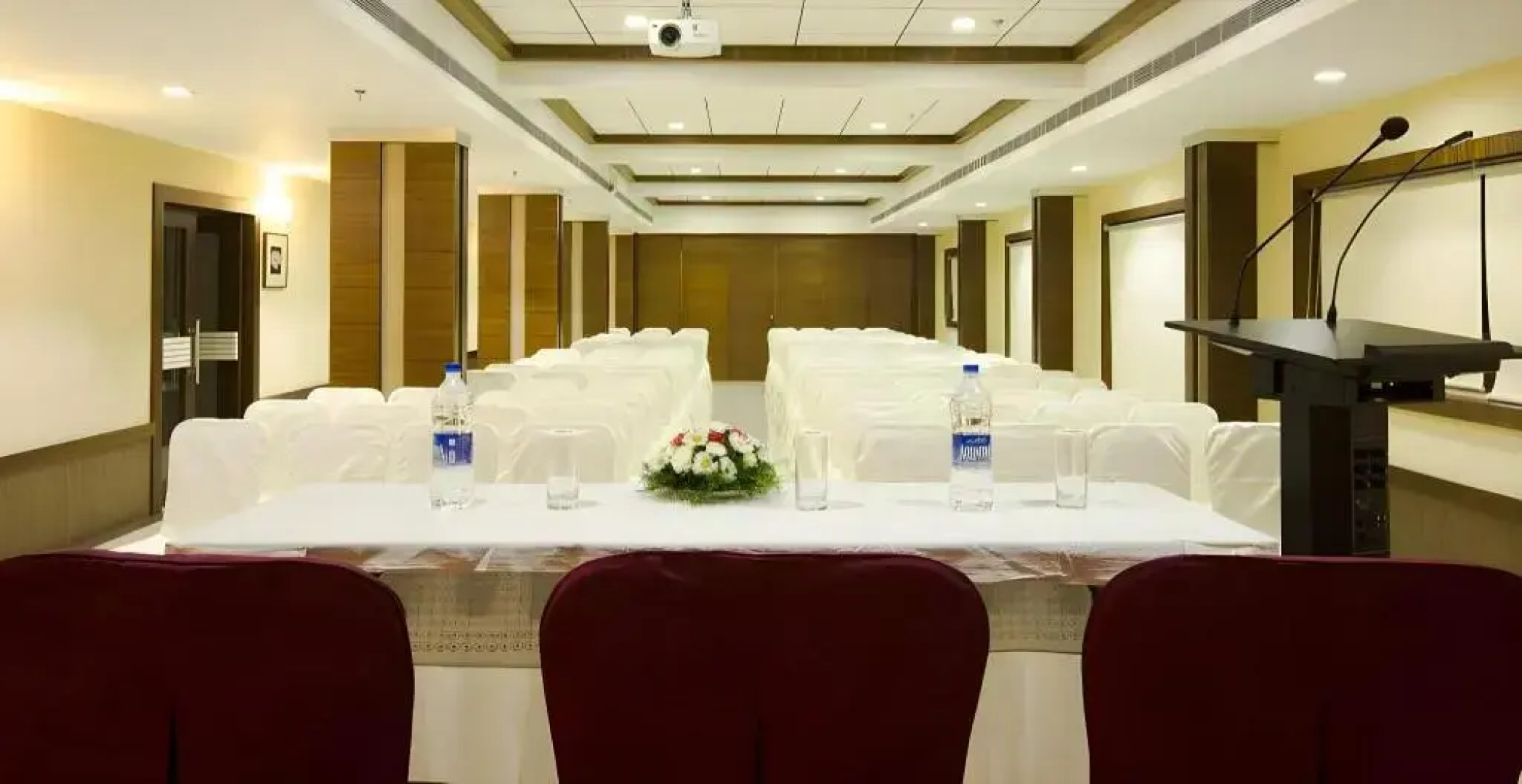 Hotel Moonlit Regency