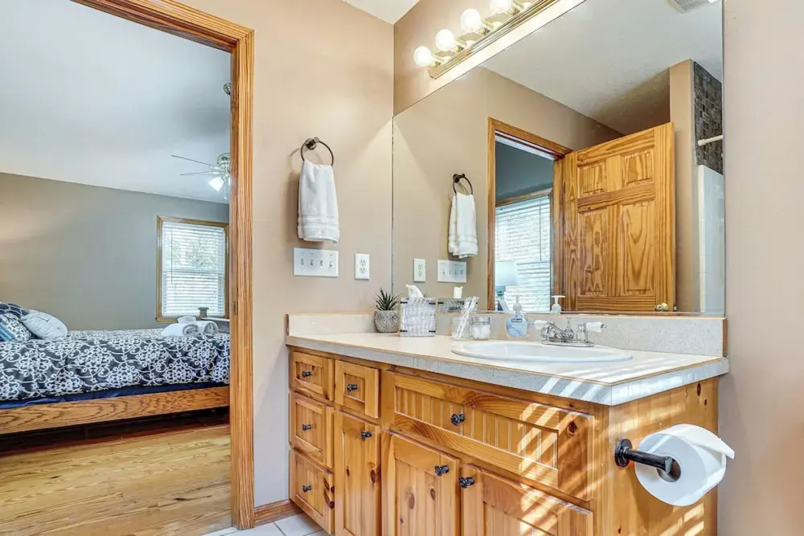 Spacious Home in Helen w/ Porch & Balcony!