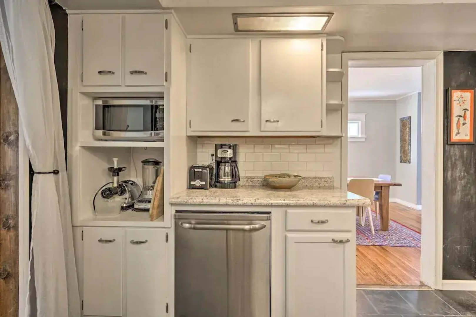 Comfortable Craftsman Home - 2 Miles to UB Campus!
