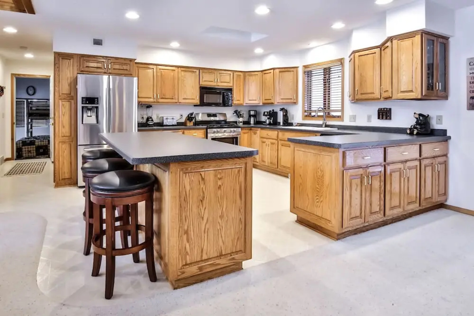 WhiteWoods Cove - 4 Br Home