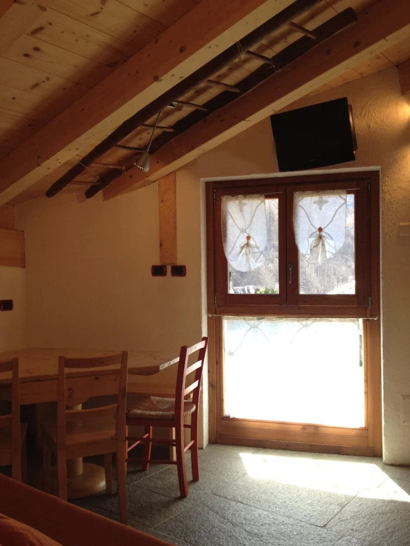 Chiesa In Valmalenco Casa In Borgo