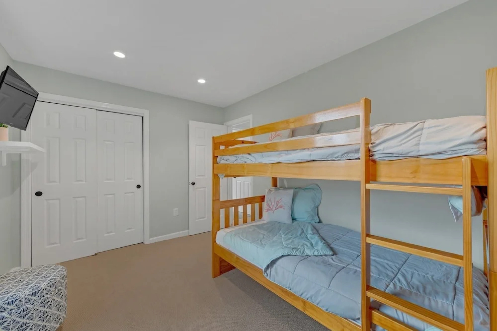 Jcr Taunton Bay Hideaway 3 Bedroom Home by RedAwning