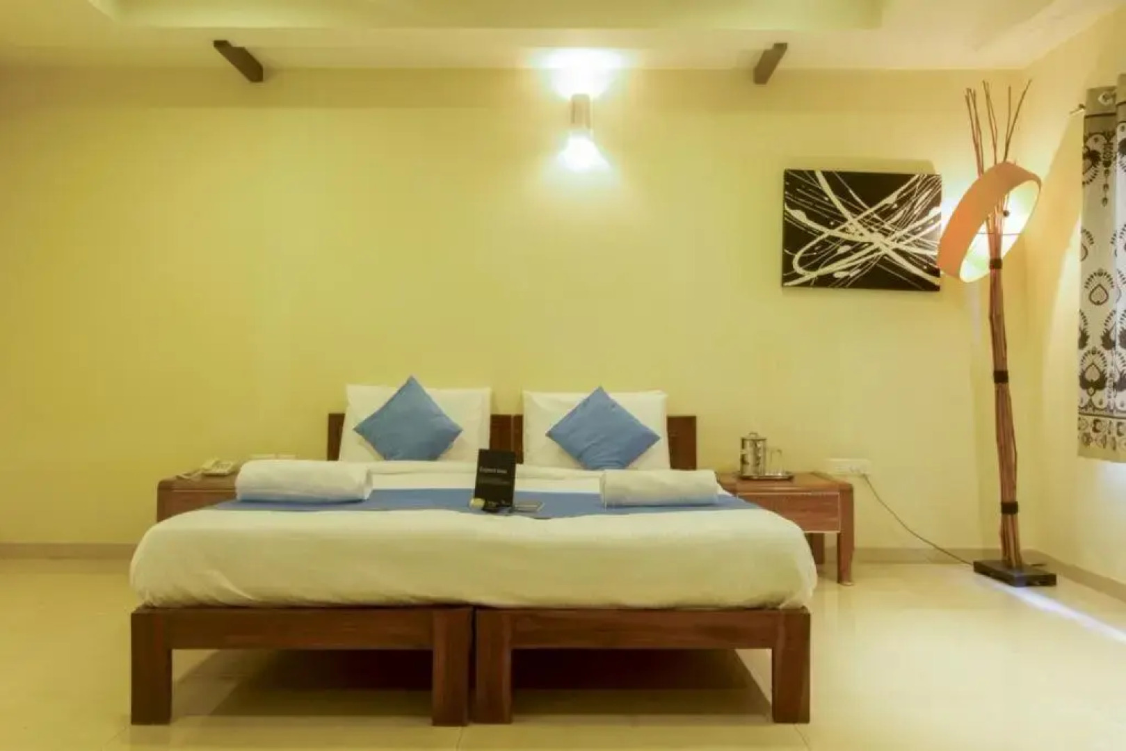 FabHotel Vibrant Jubilee Hills