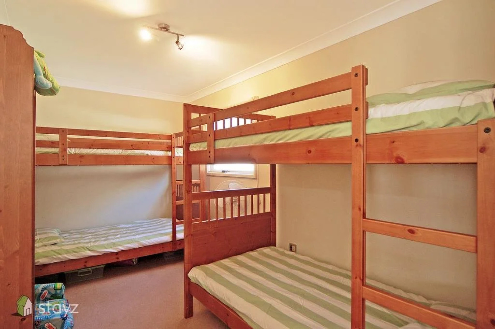 Hayes Beach House, Jervis Bay - Pet Friendly Award Winner - Fireplace