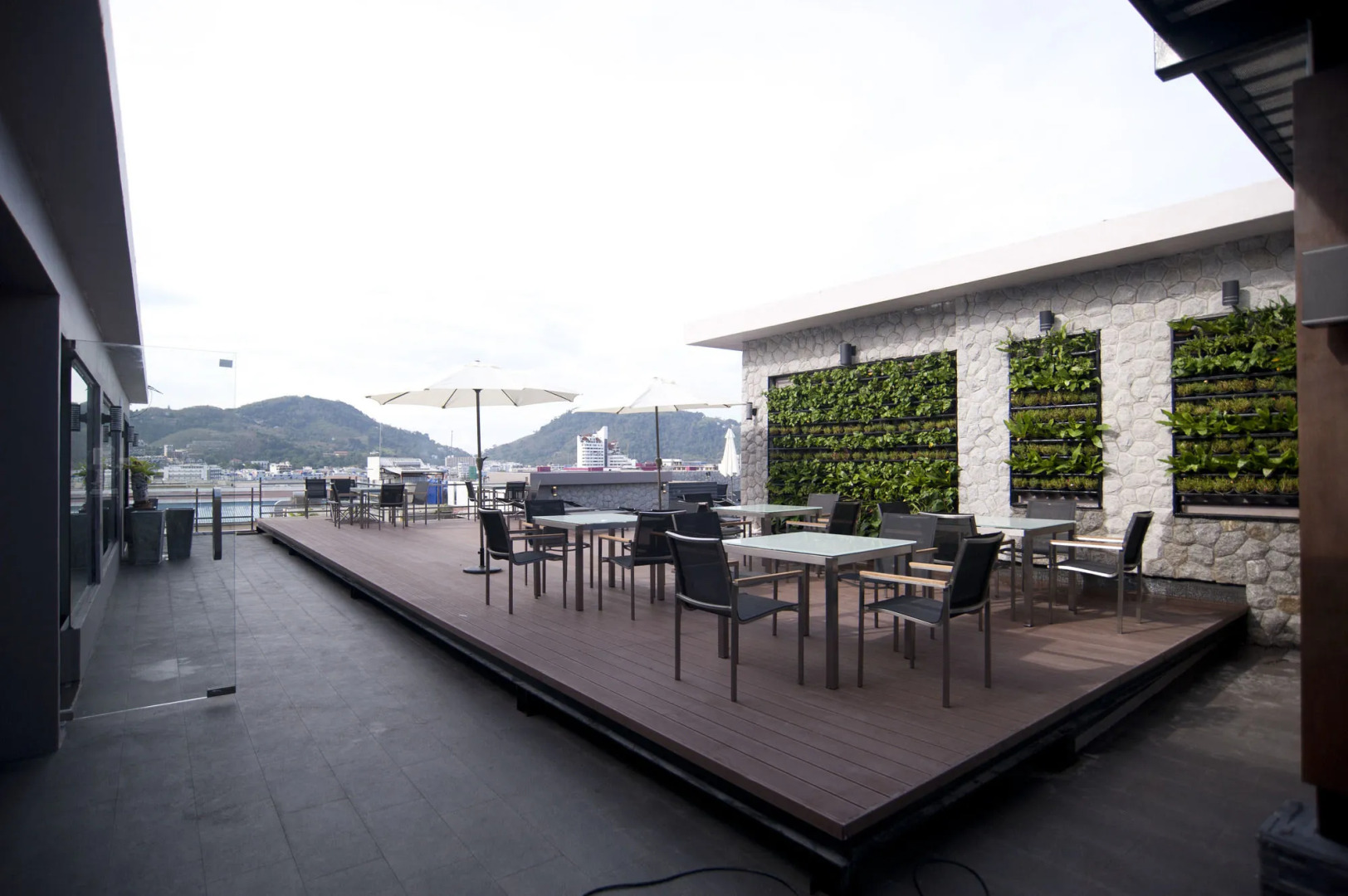 Отель The Gig Hotel