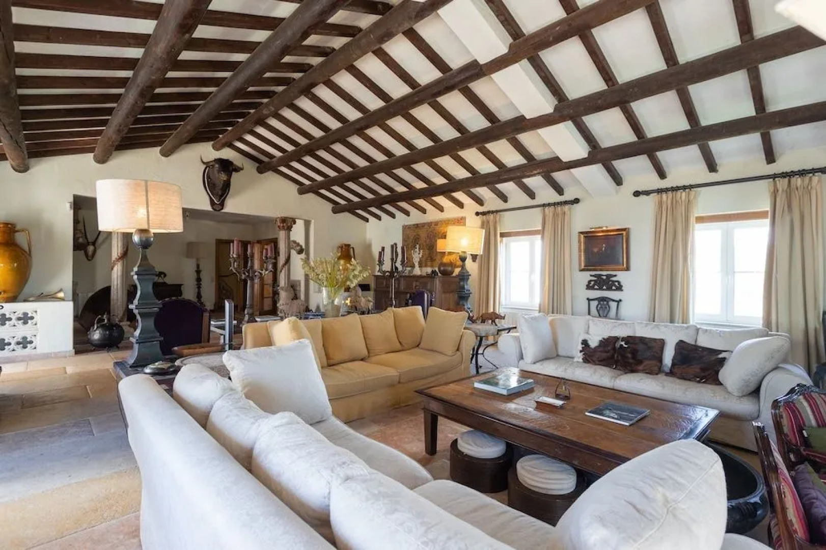 Rosa Estates The Farmhouse & Stables