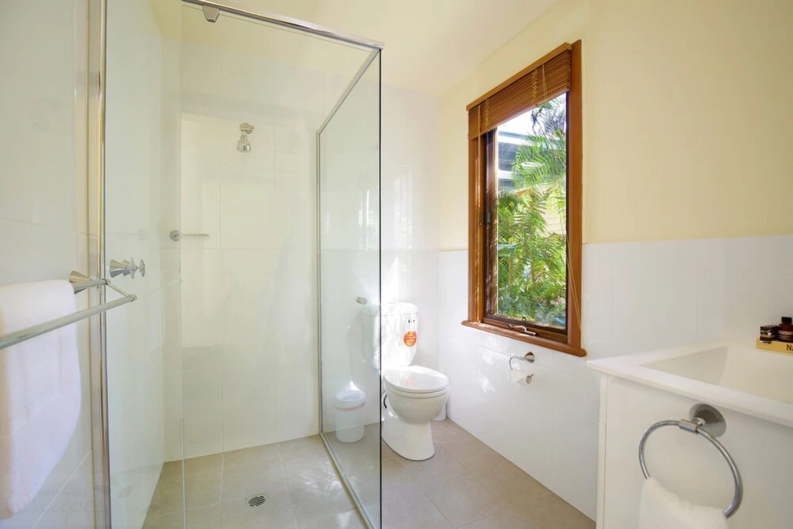 Stonewall Cottage for two with Fireplace