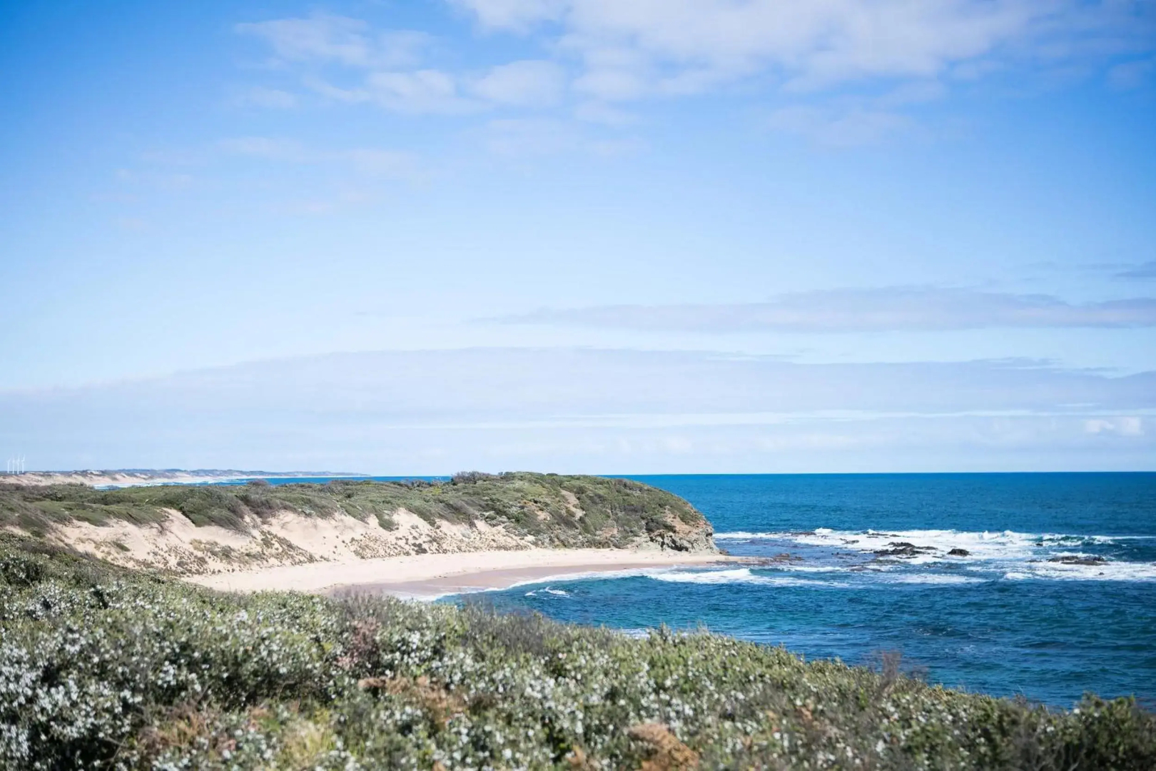 Luxurious Ocean front home, pets welcome, open fire large and spacious