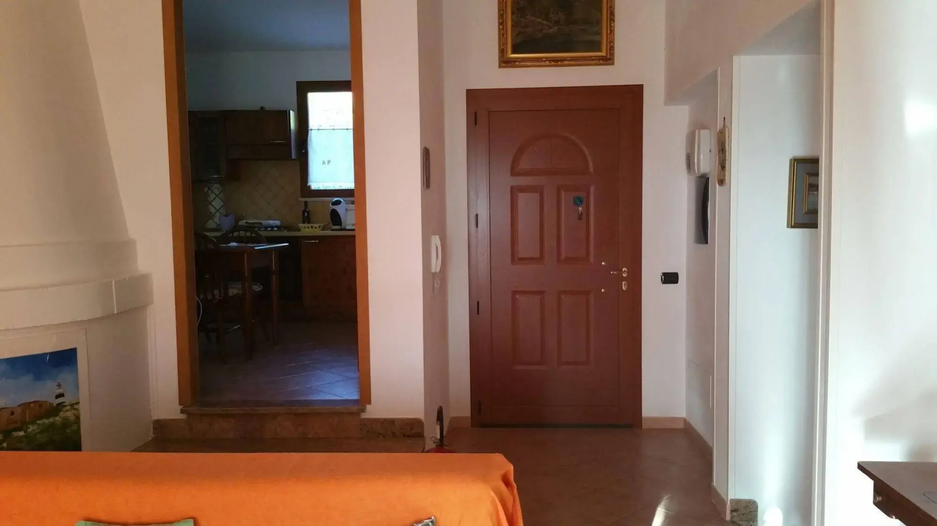 Artistika Golden Apartment