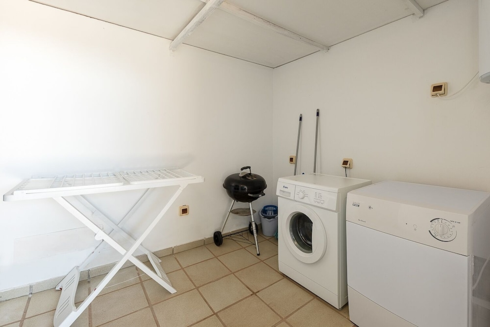 Camelot Holiday Homes by LIVVO