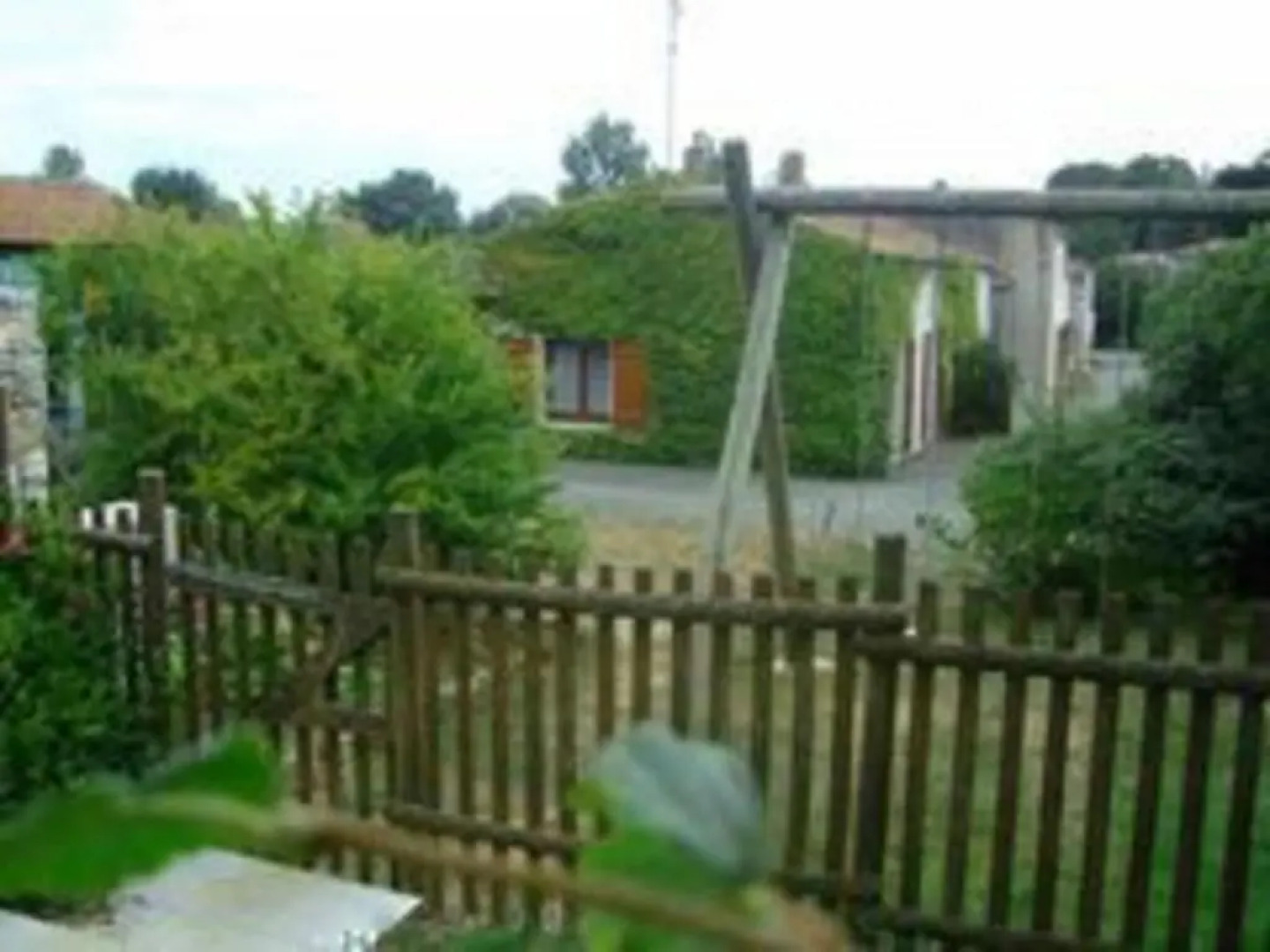 Gîte Saint-Juire-Champgillon, 4 pièces, 8 personnes - FR-1-426-363