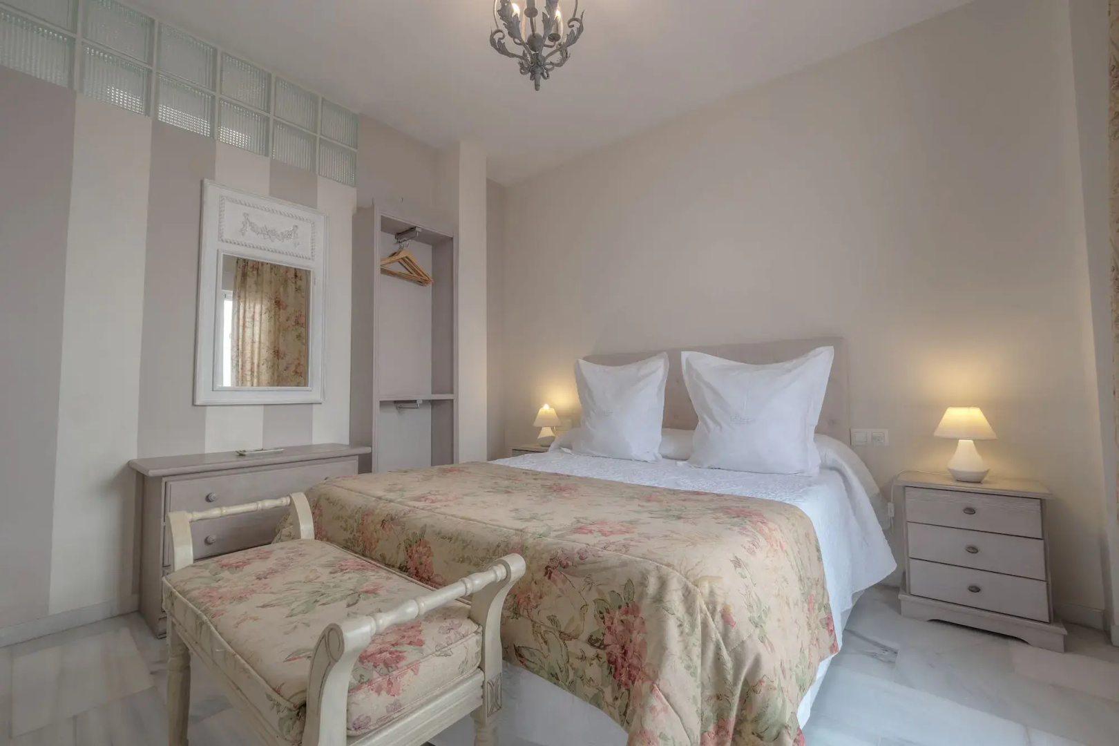 Apartasuites Alberca