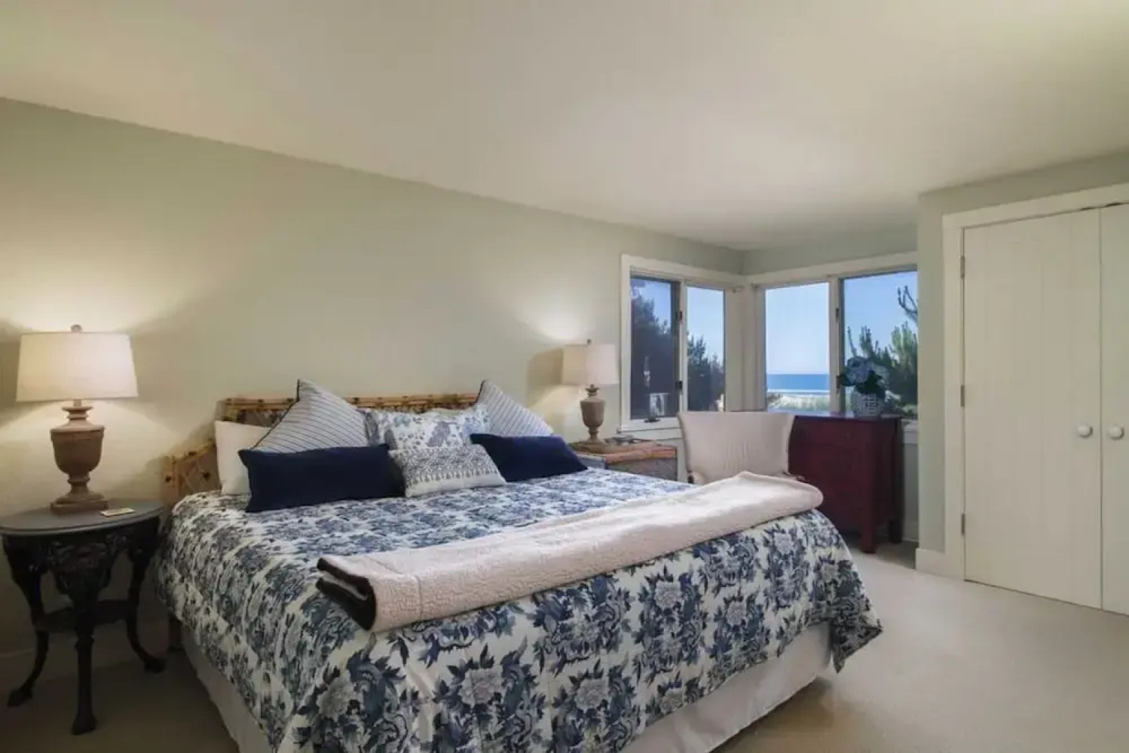 Chapman Cove by Avantstay Gorgeous Beach Bungalow w/ Sauna