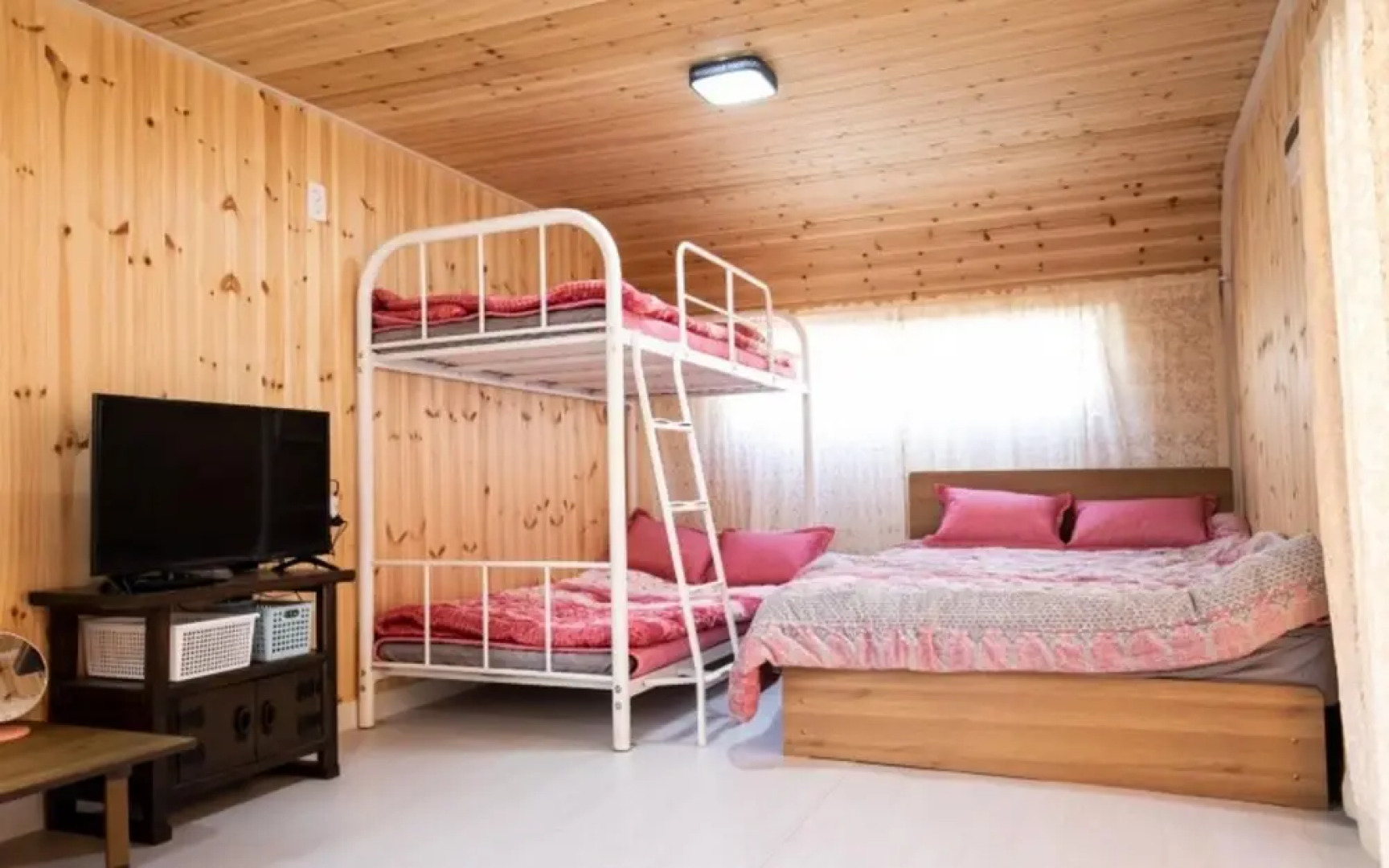 Gapyeong White House Valley Pension