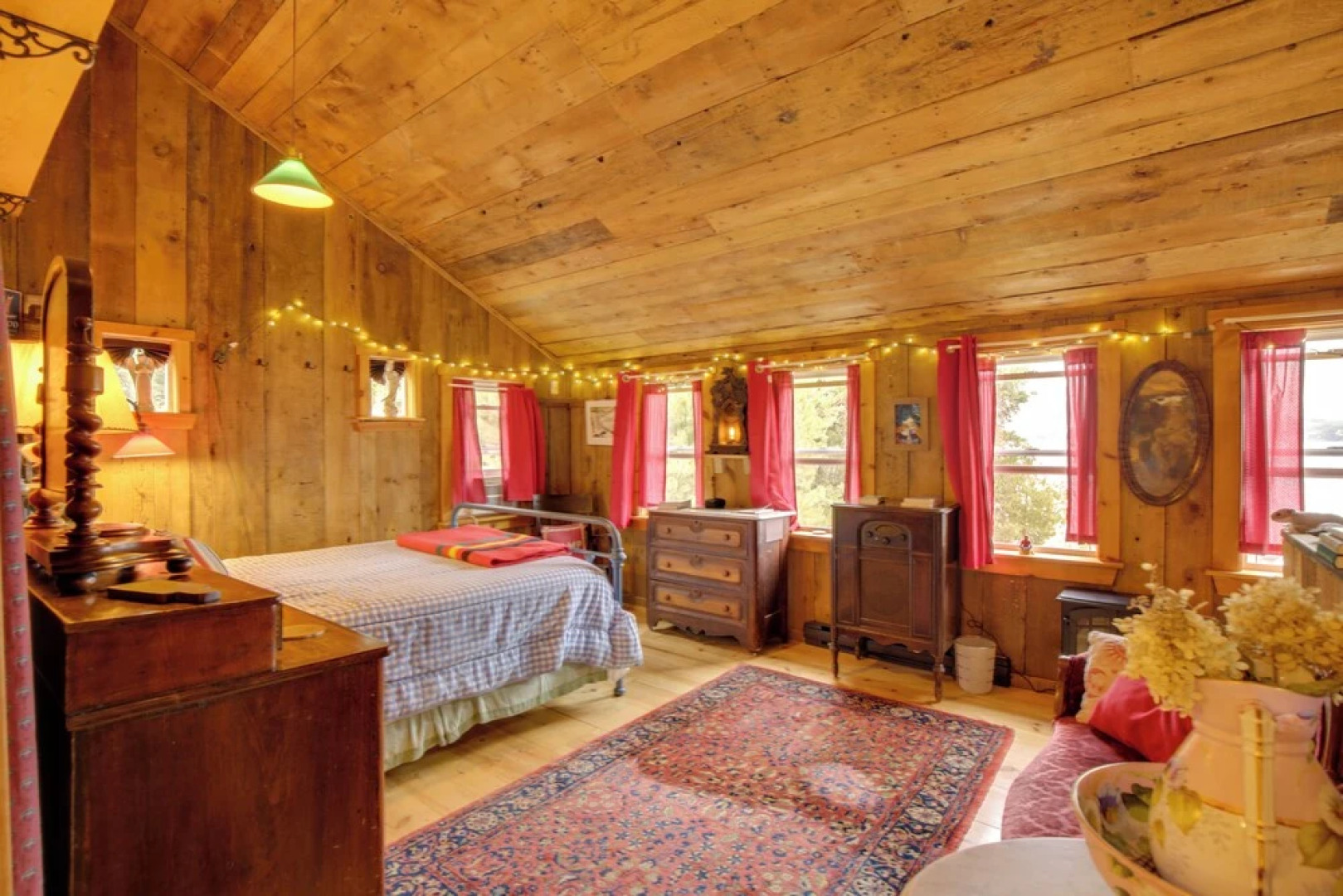 Cozy 1930s-style Waterfront Maine Cabin w/ Dock!