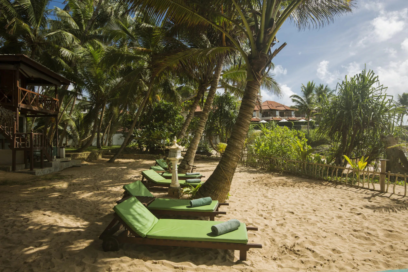 Rockside Beach Resort