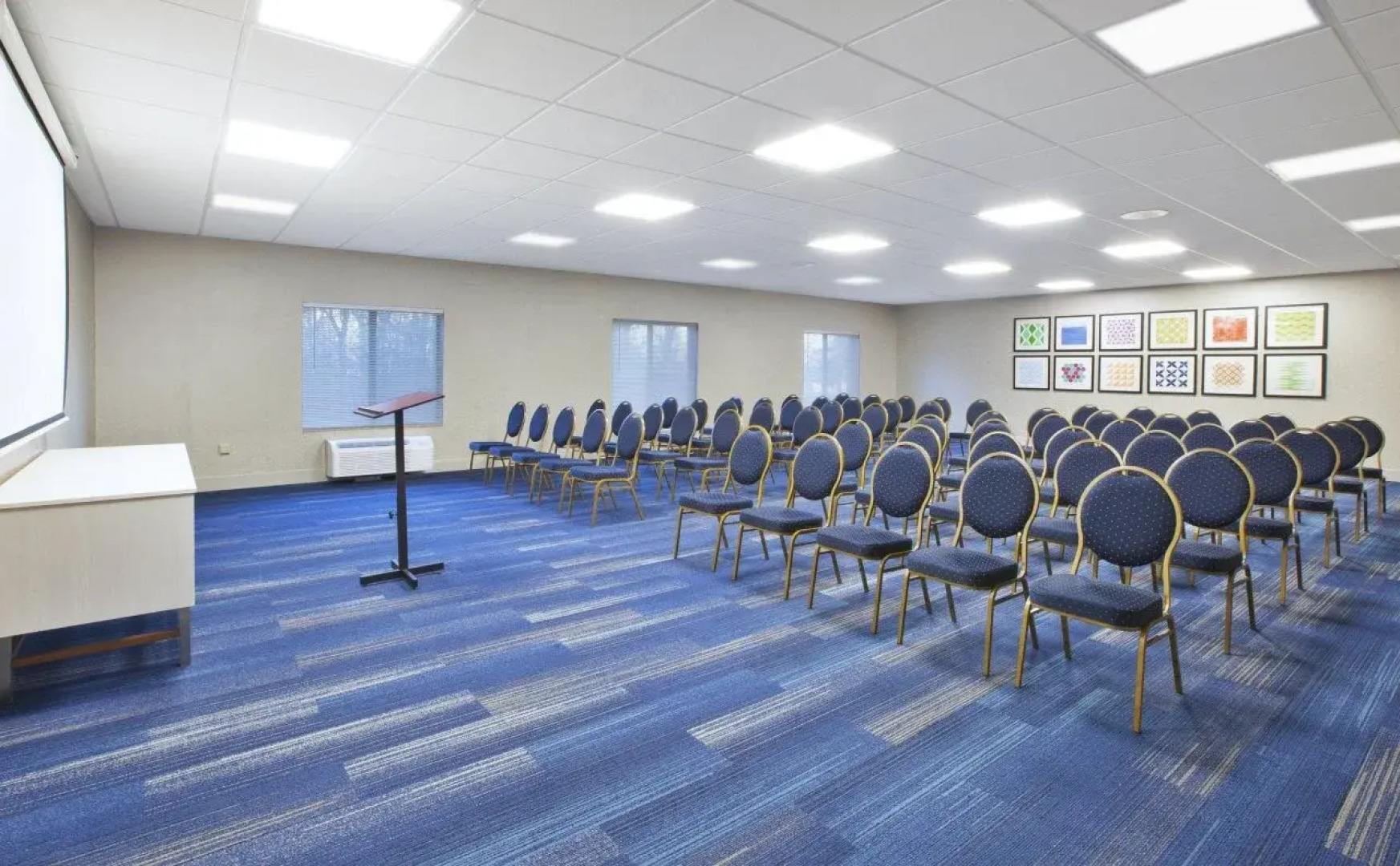 Holiday Inn Express Hotel & Suites Niles by IHG