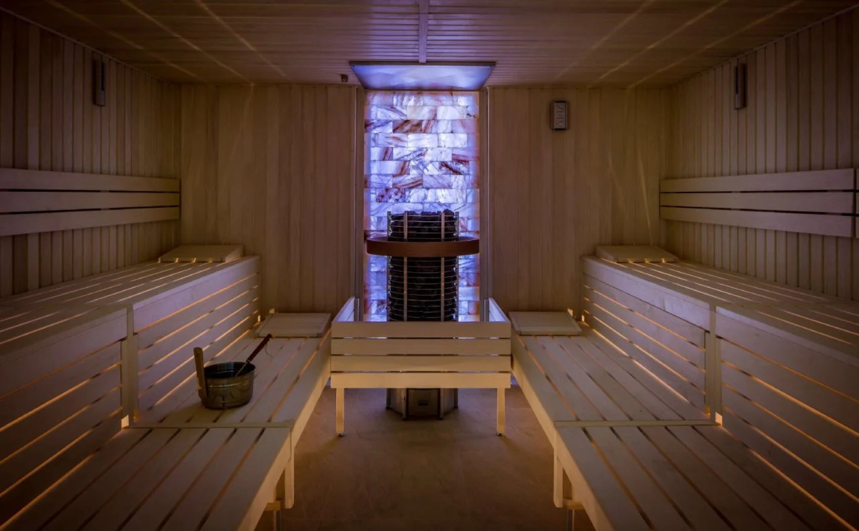 Tru by Hilton Louisville East