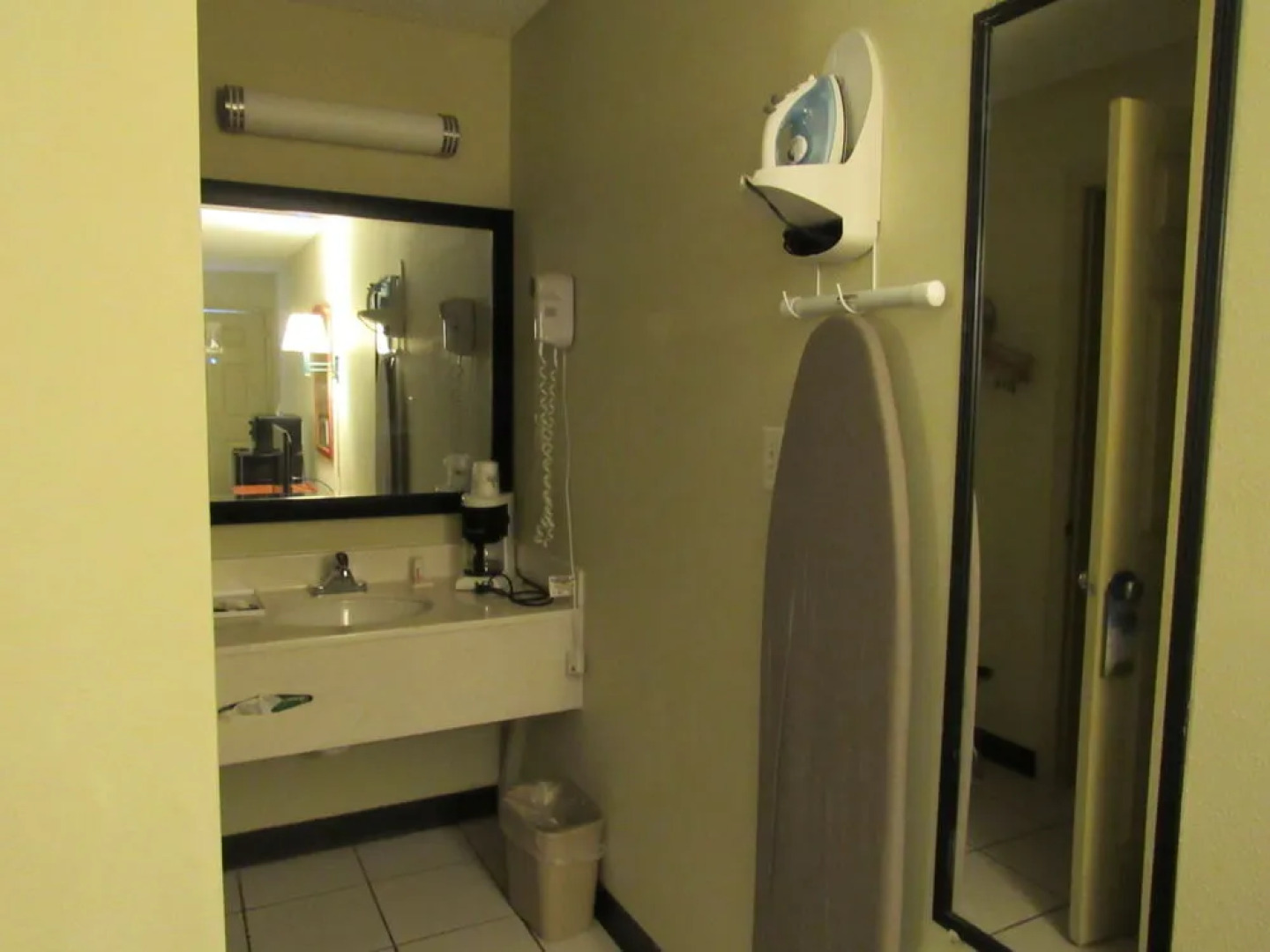 Howard Johnson Inn Ashburn