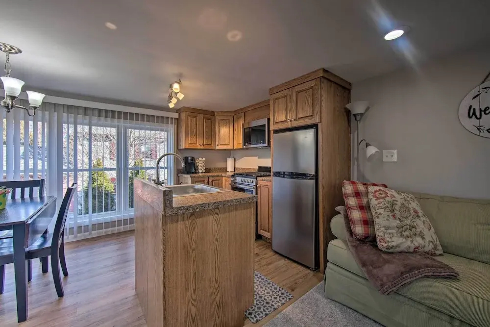 Central Hummelstown Apt: 4 Miles to Hershey Park!