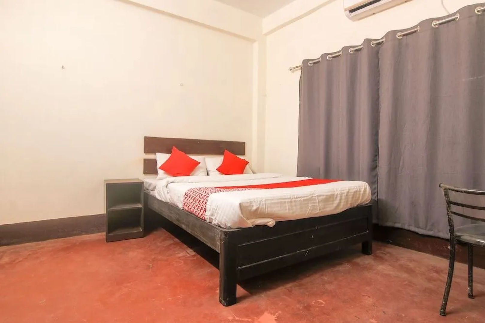 Hotel Indiraj