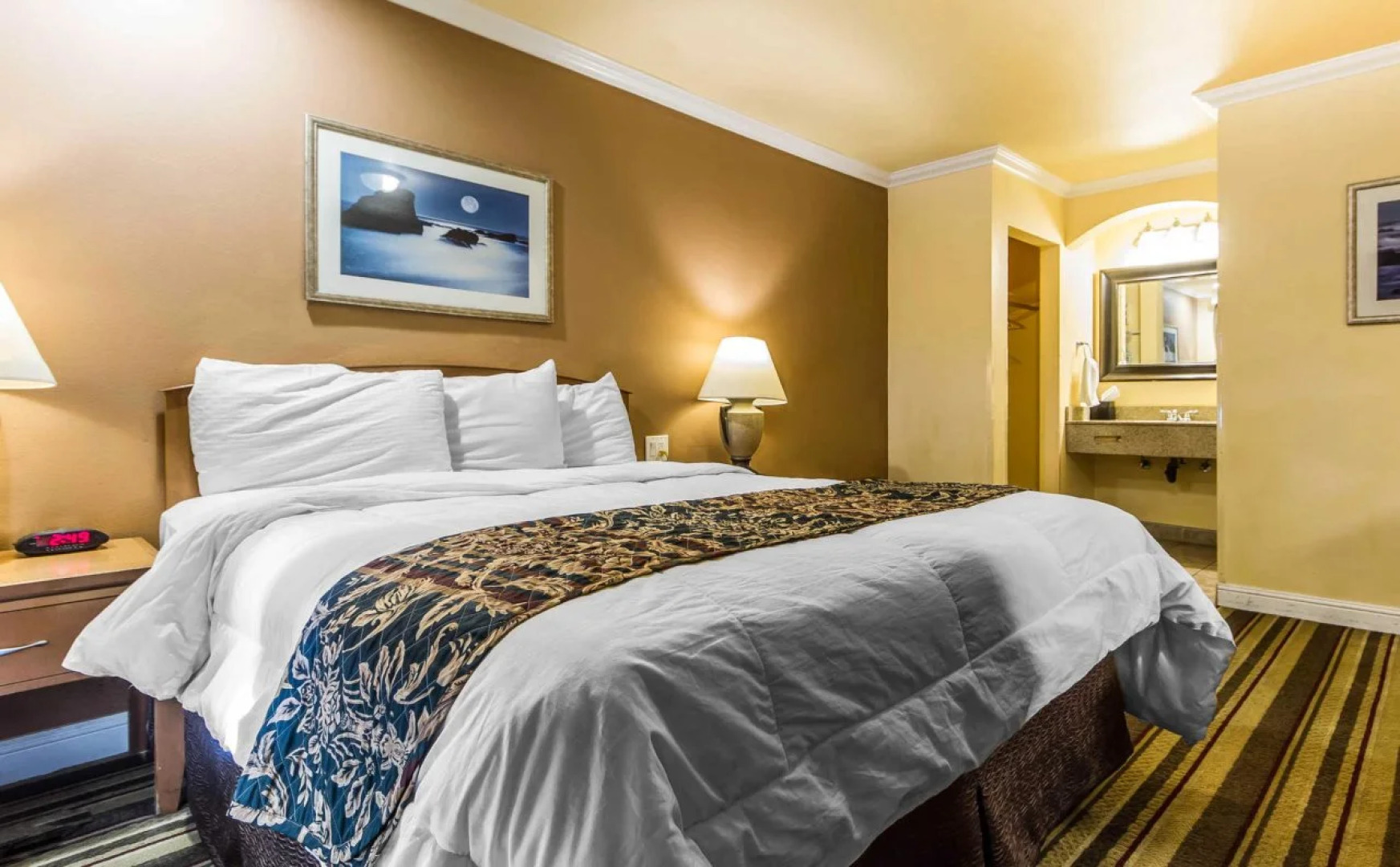 Rodeway Inn & Suites Oakland