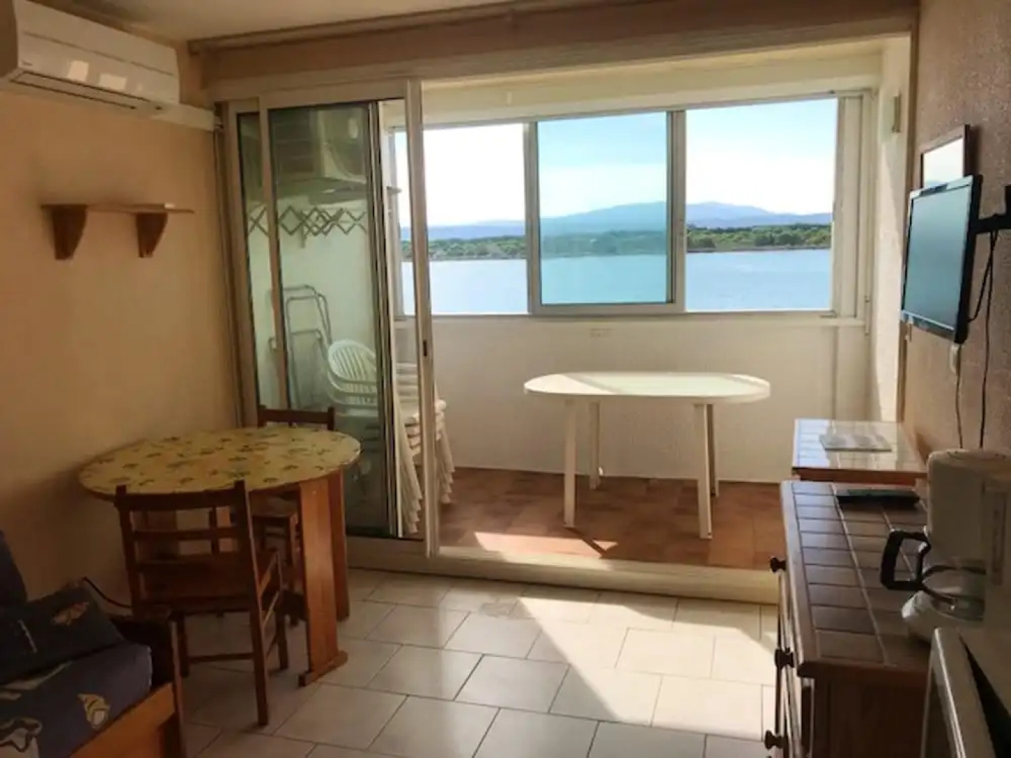 Apartment With one Bedroom in Leucate, With Wonderful sea View and Furnished Balcony - 500 m From the Beach
